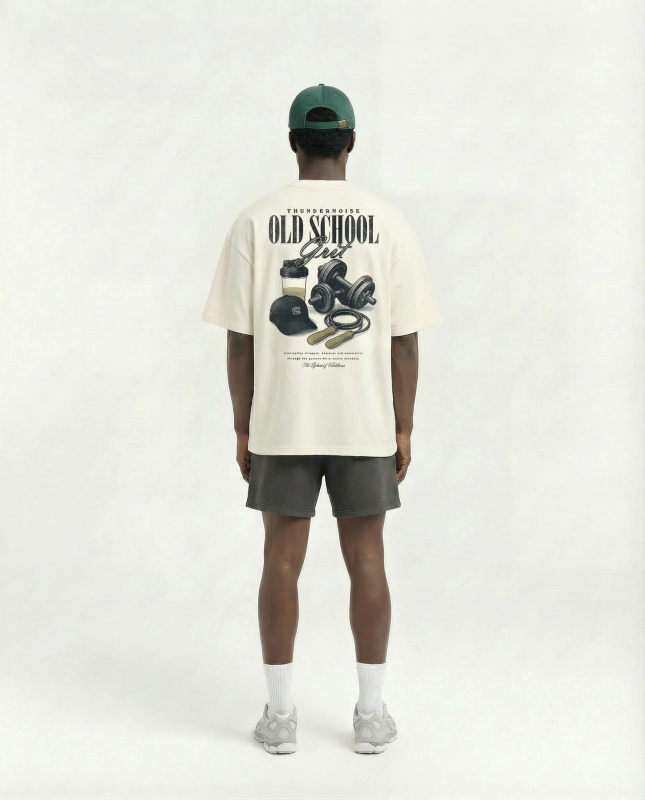 تي شيرت رياضي بتصميم جرافيك من - مراجعة Streetwear Brand Tees وسعره